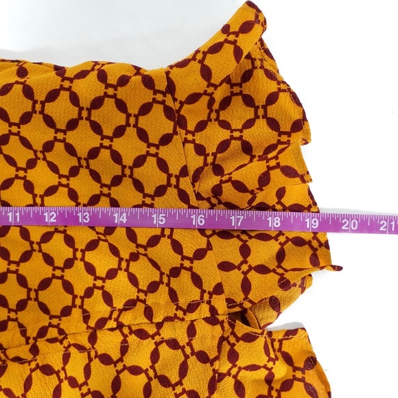 Forever 21 Geometric Print Cinch-Front Blouse with Flowy Sleeves Mustard Yellow - Picture 10 of 10